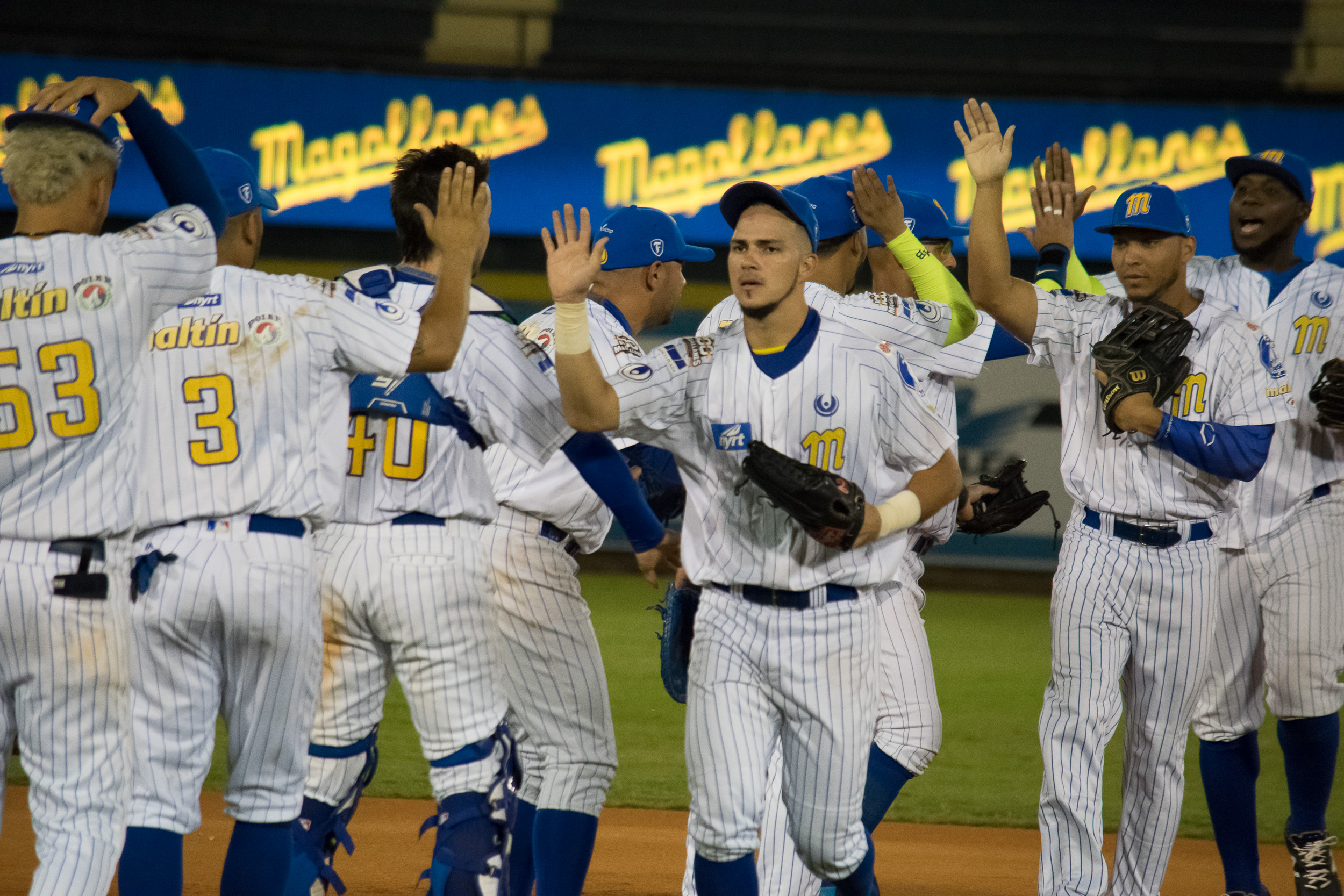 Magallanes vence 4-1 a Cardenales antes de enfrentar a Leones