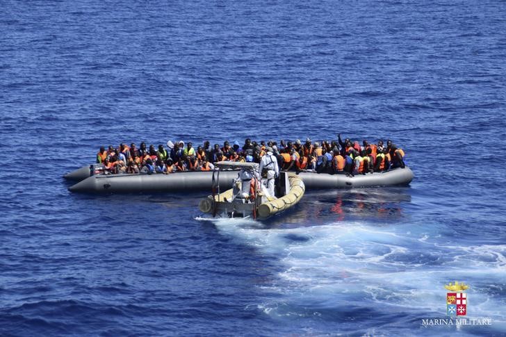 Las ONG que rescatan inmigrantes del mar, entre los precandidatos al Premio Sájarov