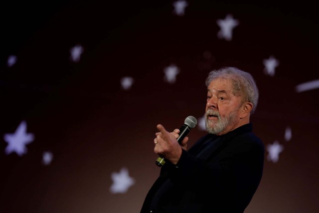 Former Brazil's President Luiz Inacio Lula da Silva speaks during a national congress of Communist Party of Brazil in Brasilia, Brazil, November 19, 2017. REUTERS/Ueslei Marcelino