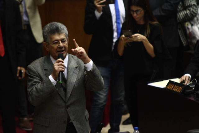  Ramos Allup: Ningún candidato opositor debería postularse a las presidenciales fuera de la Unidad