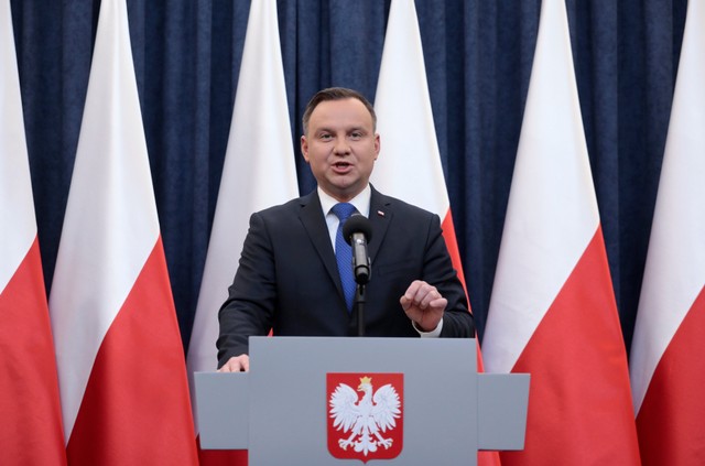 Presidente polaco ratificará ley sobre Holocausto pese a críticas de Israel