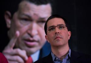 Un retador Arreaza pide a Perú reflexionar sobre impedir a Maduro ir Cumbre las Américas