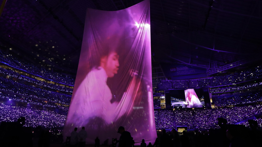 Por esta razón la familia de Prince se negaba a que utilizaran un holograma del cantante