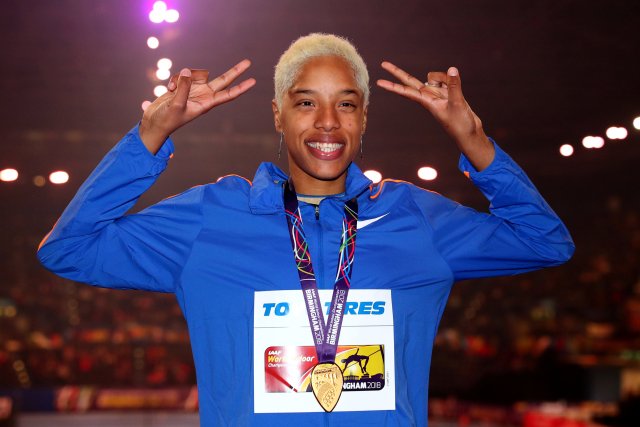 Athletics - IAAF World Indoor Championships 2018 - Arena Birmingham, Birmingham, Britain - March 3, 2018 Venezuela's Yulimar Rojas poses with her gold medal after the women’s triple jump final medal ceremony REUTERS/Hannah McKay