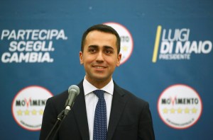 Líder de Cinco Estrellas reivindica el derecho a formar gobierno en Italia