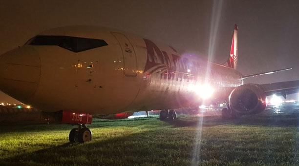 Avión venezolano pierde pista en el aeropuerto de Guayaquil