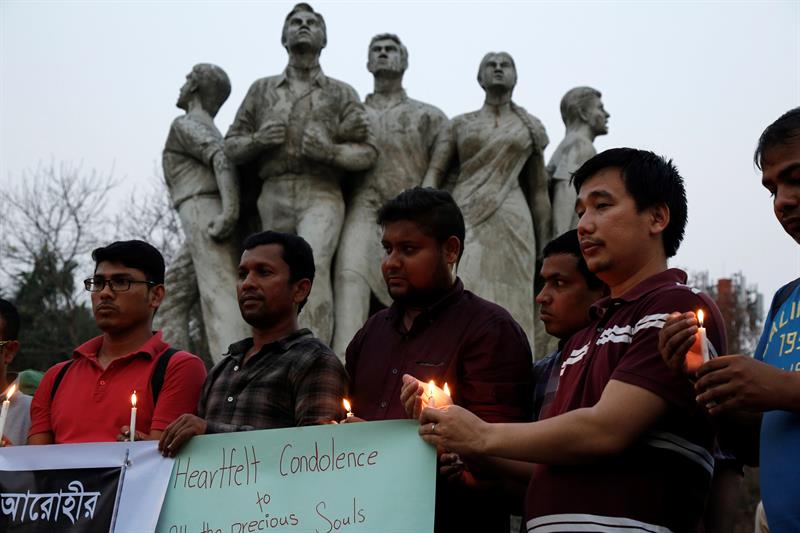 Día de luto en Bangladesh por 26 bangladeshíes muertos en accidente de Nepal
