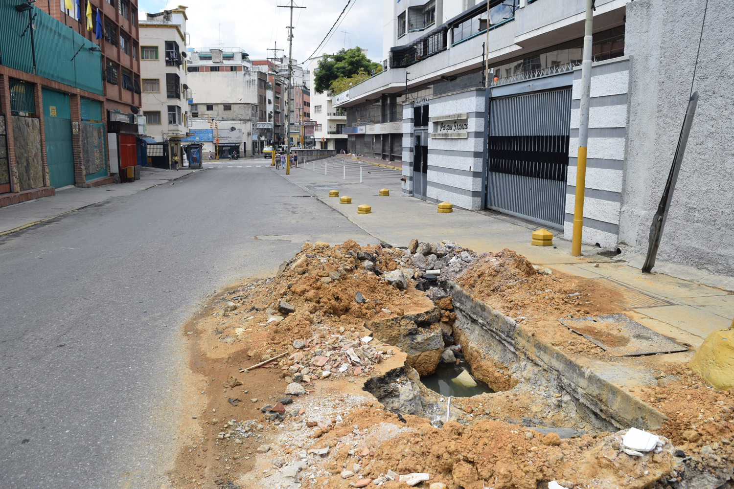 Caracas tiene calles propias de países destruidos por la guerra, afirma dirigente Danilo González