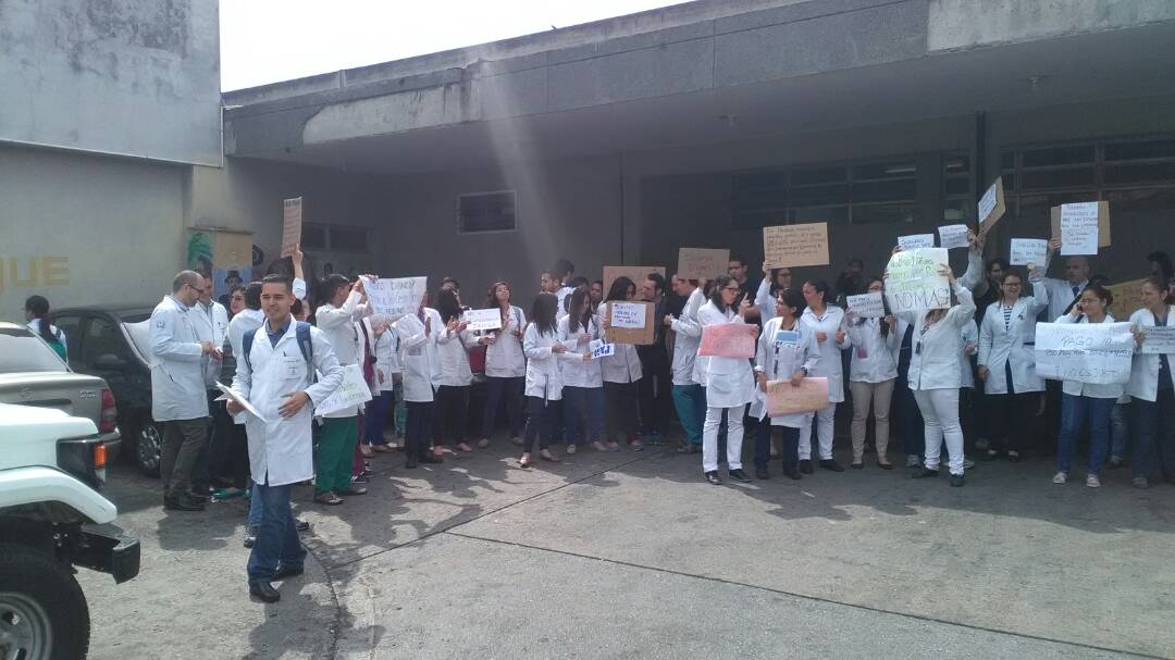 Médicos y pacientes del Iahula protestan por la crisis en el sector salud #21Mar (fotos)