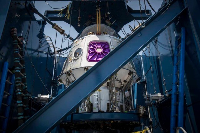 SpaceX Crew Dragon Weldment Structure // FOTO NASA