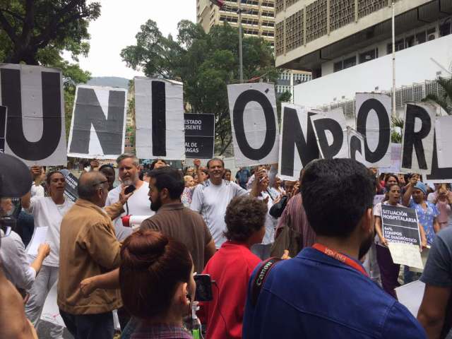 Foto: Protesta en el Hospital de Niños J. M. de los Ríos en Caracas / Steffany Carvajal - LaPatilla.com