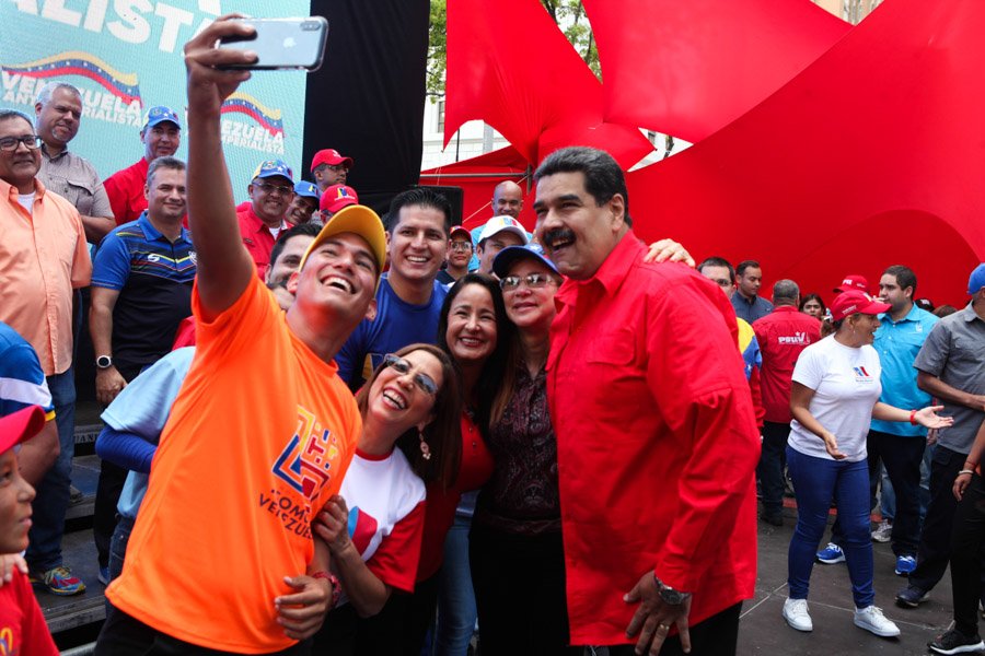 Chavismo marcha en Caracas contra la “agresión imperial” y en apoyo a Maduro