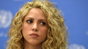 Shakira enfurece contra cantantes por difundir imagen de ella consumiendo drogas