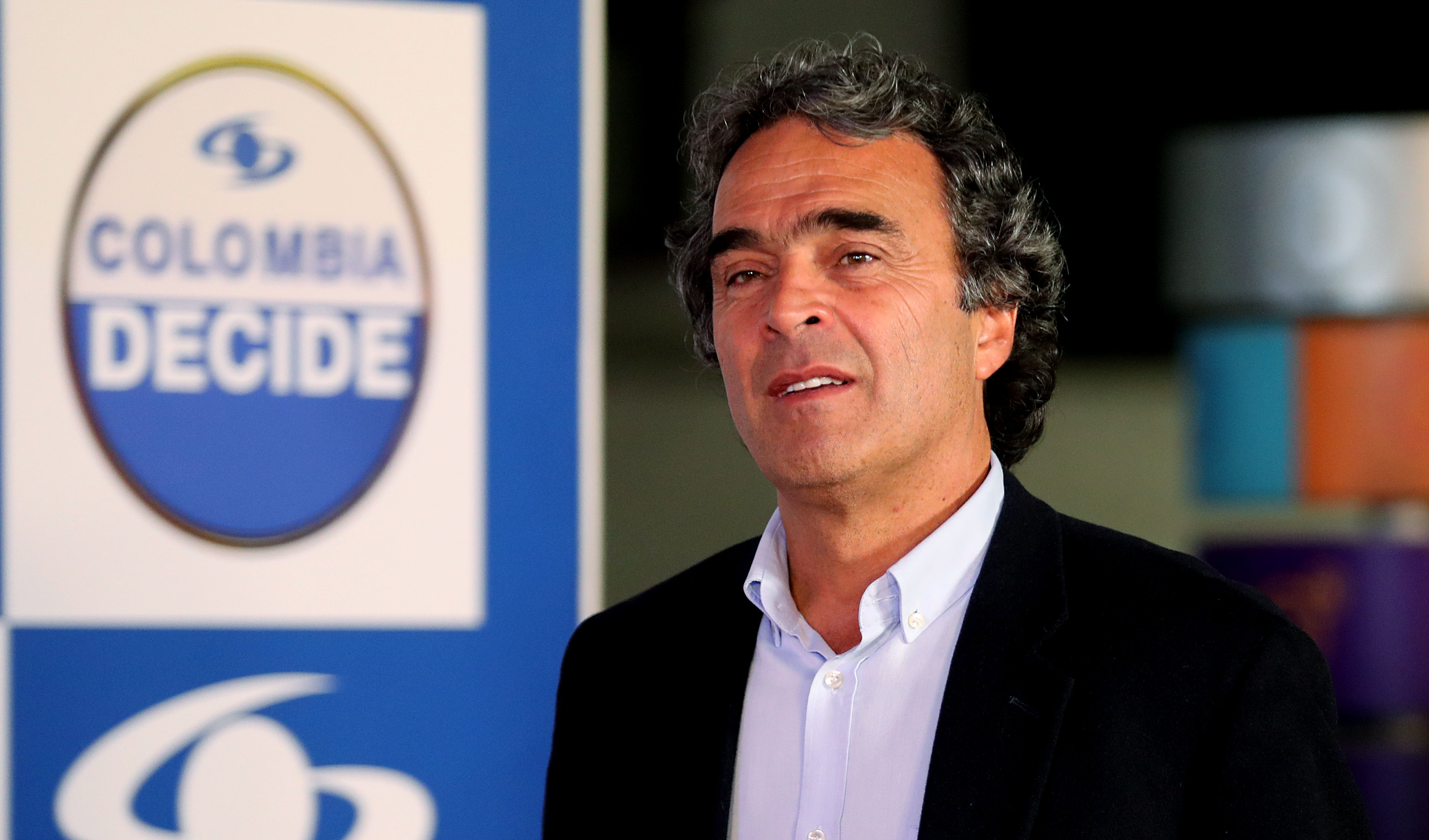 Candidato colombiano Fajardo confía en una remontada en las presidenciales