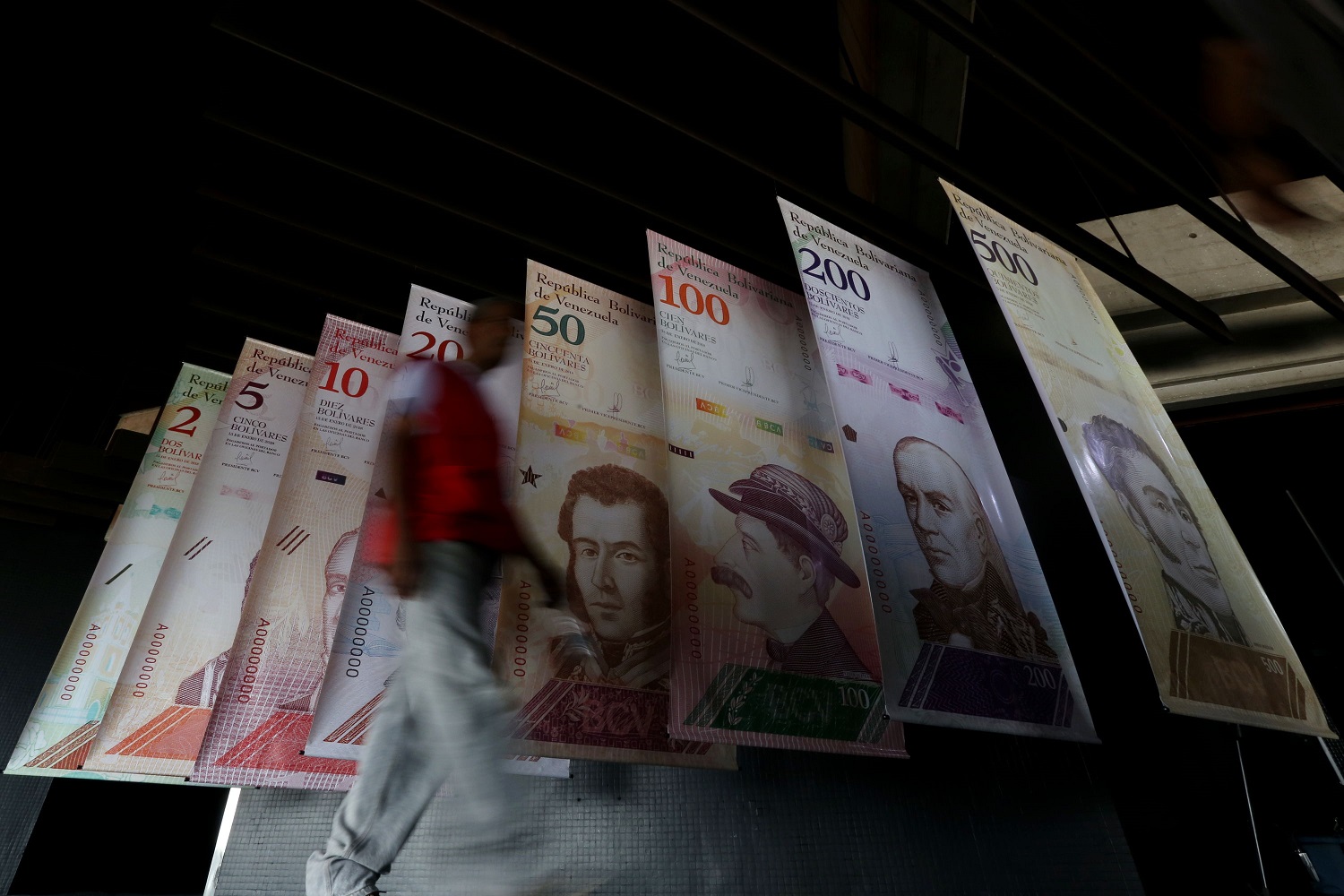 Hiperinflación en Venezuela: el mundo de lo absurdo
