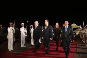Jorge Arreaza recibió en Maiquetía al presidente de Palestina Mahmud Abás (Videos y Fotos)