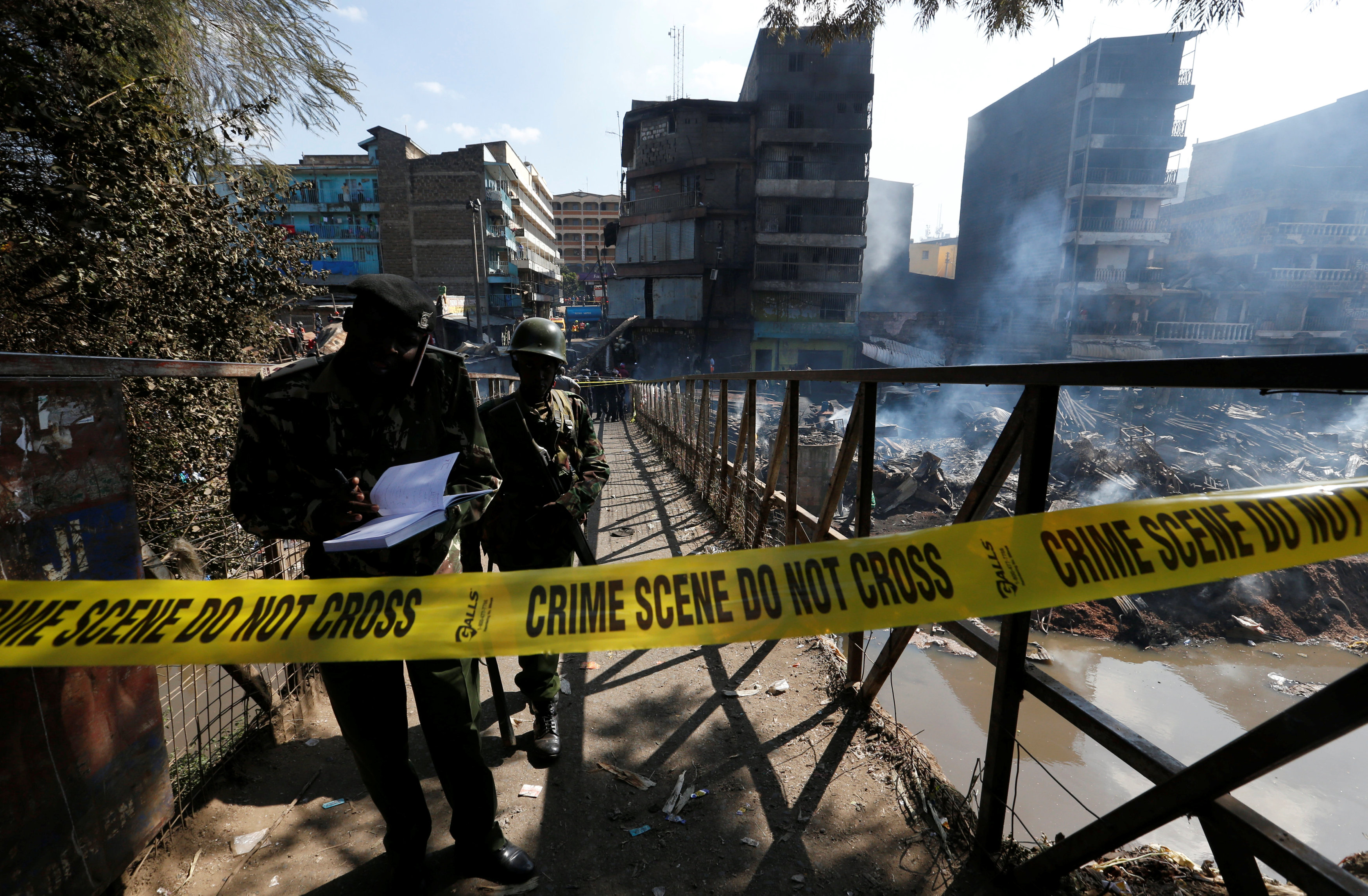 Al menos 15 muertos y 70 heridos al incendiarse un mercado en Kenia