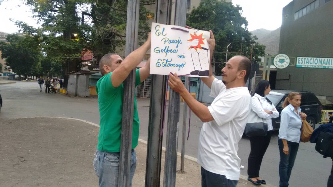 Vecinos de La Vega protestan por las fallas en el transporte #13Jun (fotos)
