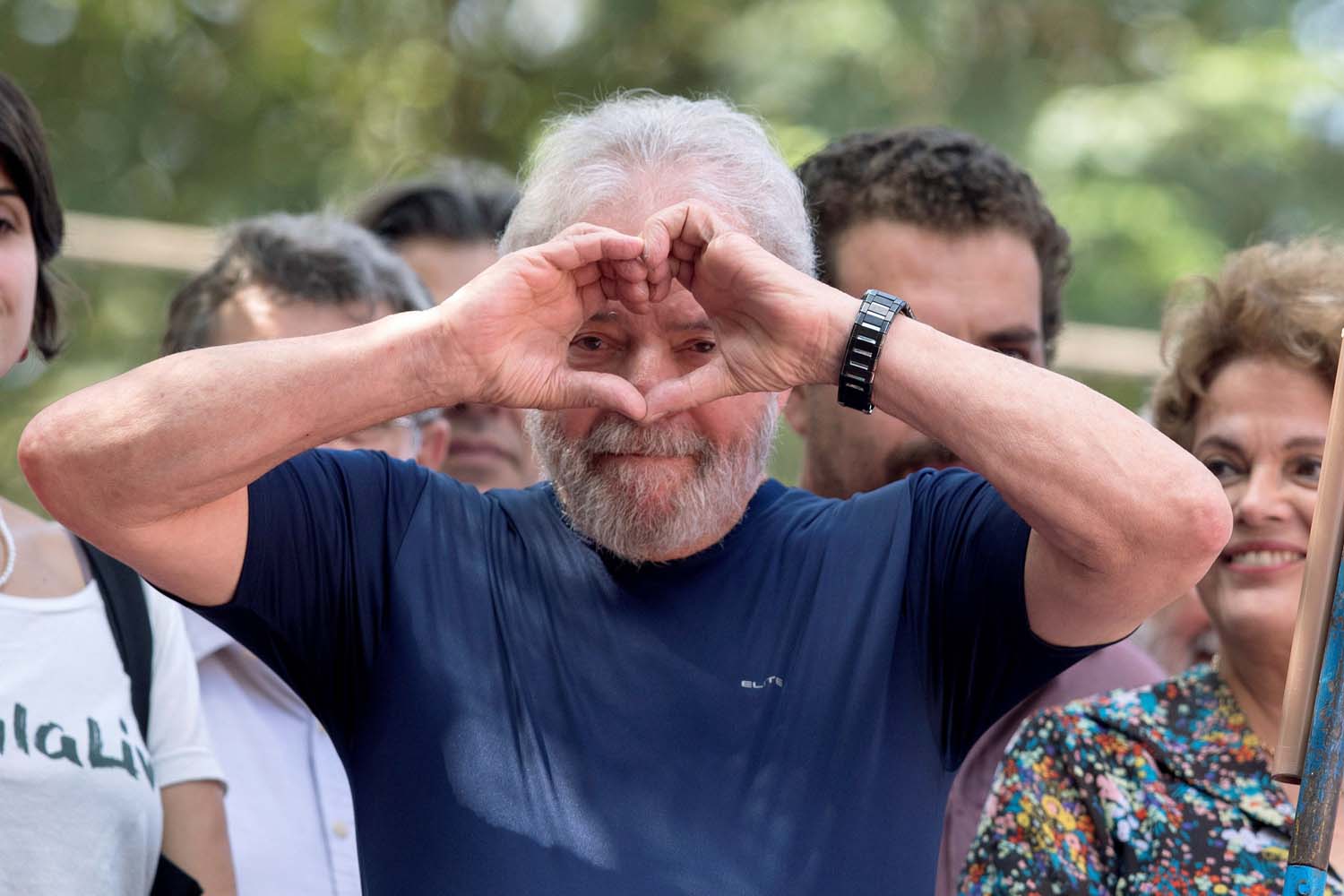 Gobierno brasileño afirma que la policía cumplió la ley al no liberar a Lula