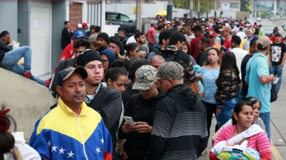 Unión Venezolana en Perú entregó carta a la Cancillería para que evalúe el ingreso de niños y ancianos