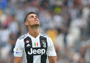 Con un Cristiano sin gol, la Juventus venció 2 por 0 a la Lazio