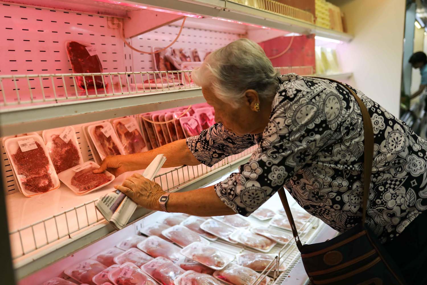 Comida, medicinas y servicios básicos quedarán exentos de aumento del IVA