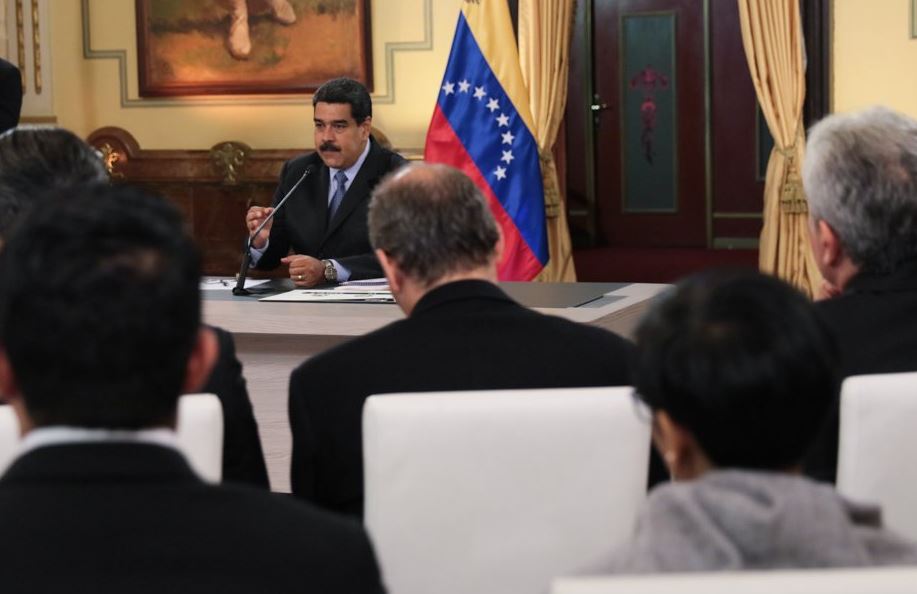 Un solo tipo de cambio fluctuante anclado al petro será el nuevo sistema cambiario, indicó Maduro
