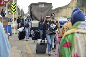 Ecuador renueva estado de emergencia en tres provincias por flujo migratorio venezolano