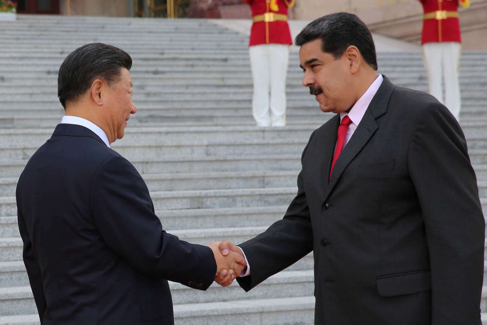 Los préstamos chinos facilitaron el desastre chavista en Venezuela