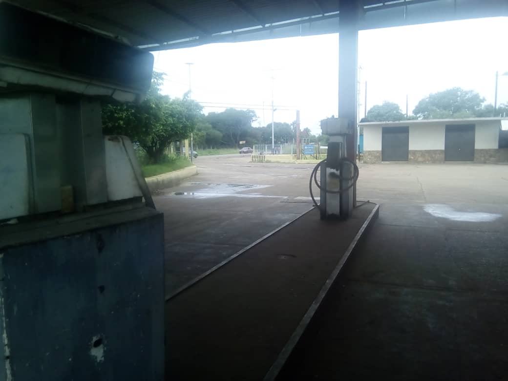 ¡Bien bonito! Estación de servicios en Calabozo recibirá el sistema de captahuellas para vender gasolina en ruinas (Fotos)