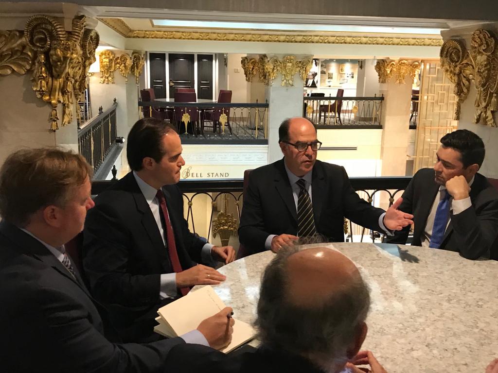 Delegación de la oposición se reunió en Washington con el Consejero de Seguridad Nacional de la Casa Blanca