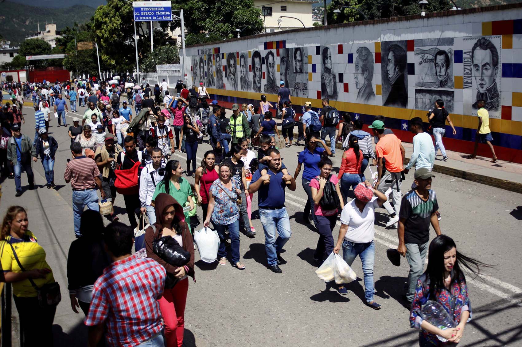Regiones de la frontera urgen salida a crisis migratoria venezolana