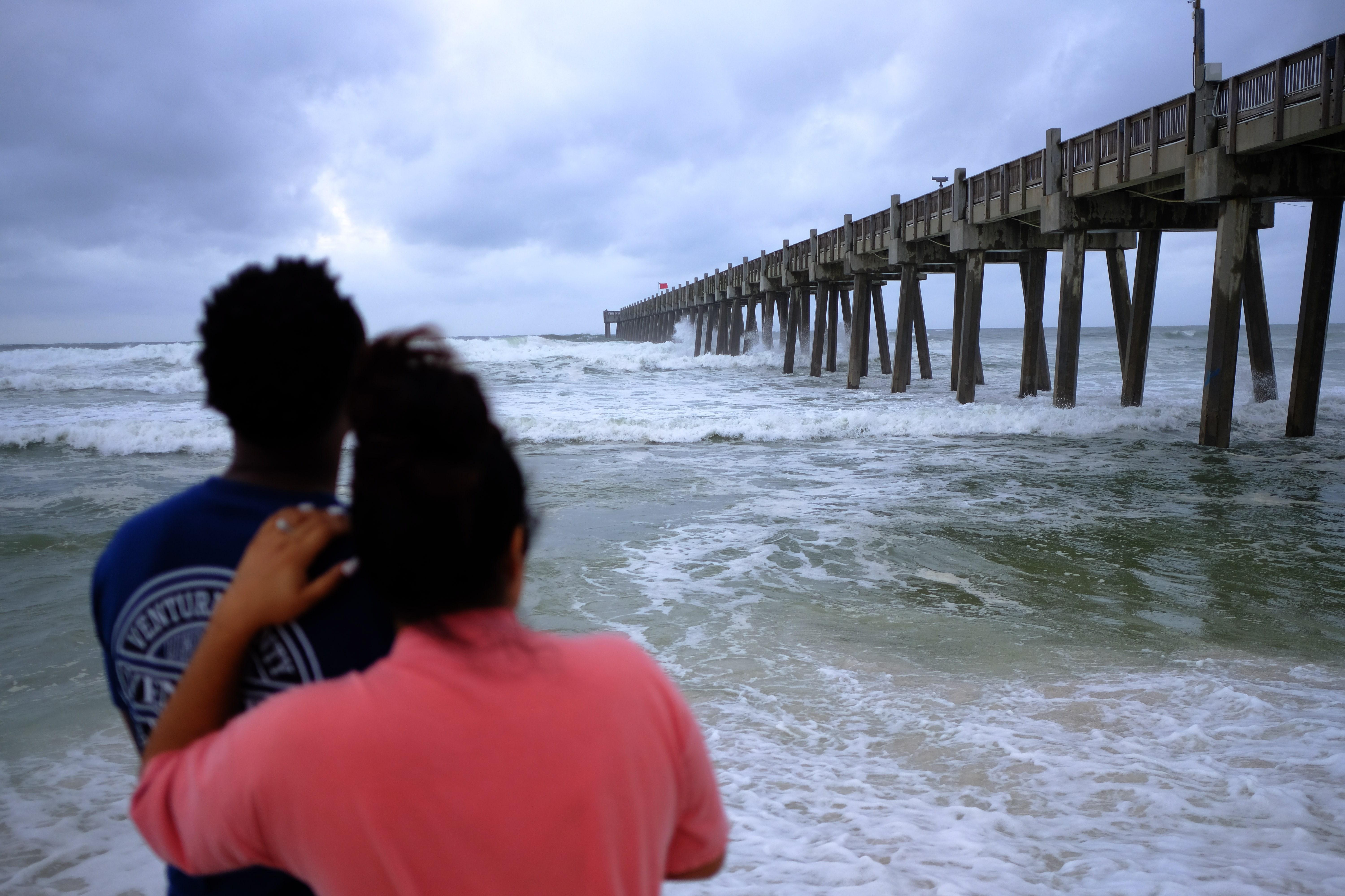Trump declara estado de emergencia en Florida ante amenaza de huracán Michael