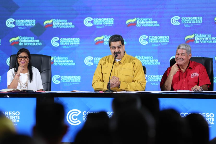 Maduro insta a la clase obrera a defender la soberanía si le llegara a pasar algo