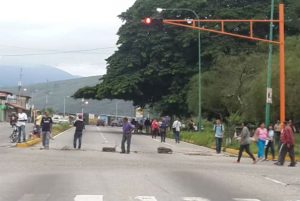 Protesta en Barquisimeto por falta de gas de doméstico #23Oct