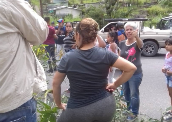 Protesta en la troncal 5 contra la desidia ante la crecida del río Torbes #11Oct