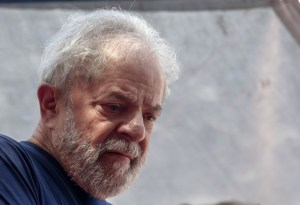 Condenan a Lula a casi 13 años de prisión por corrupción y lavado de dinero