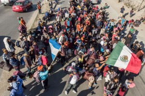 Más de 1.500 centroamericanos de caravana migrante llegaron a frontera México-EEUU