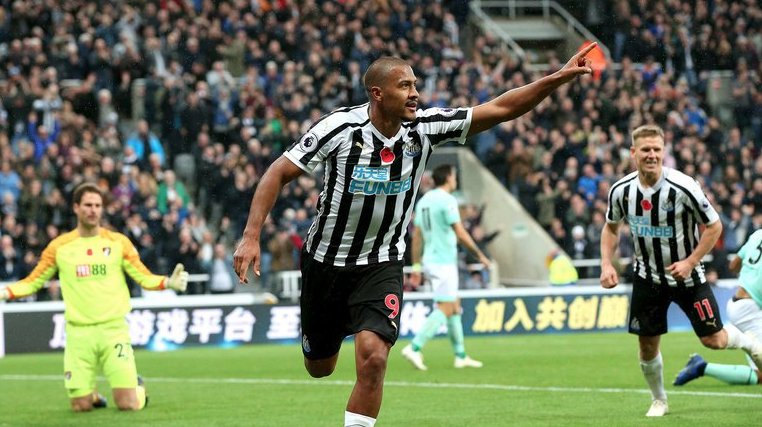 Salomón Rondón con un doblete sella la victoria del Newcastle en la Premier League