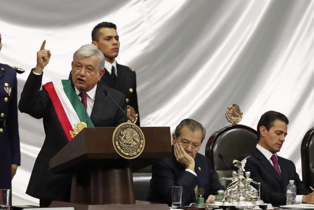 Las 20 frases del discurso de posesión de López Obrador (y que lo ubican bien lejos de Nicolás Maduro)