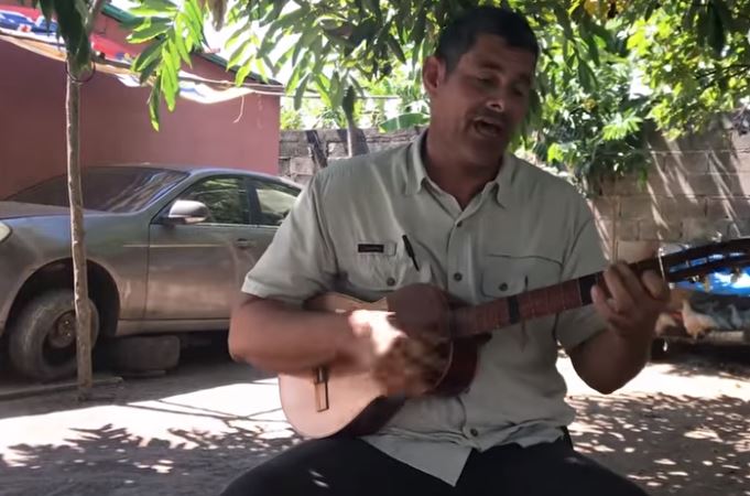 “Un lamento de la fallida revolución”, canción dedicada por un barinés al fallecido Hugo Chávez