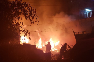 Mueren siete menores de edad en un incendio al este de Ciudad de México