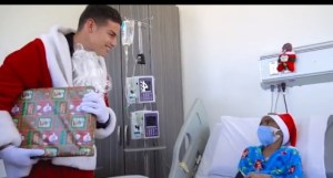 EN VIDEO: El hermoso gesto de James “Papá Noel” Rodríguez con los niños con cáncer