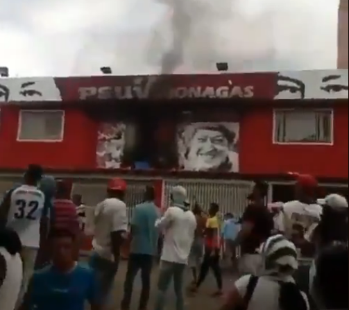 Se incendió la sede del Psuv en Maturín #23Ene (Video)