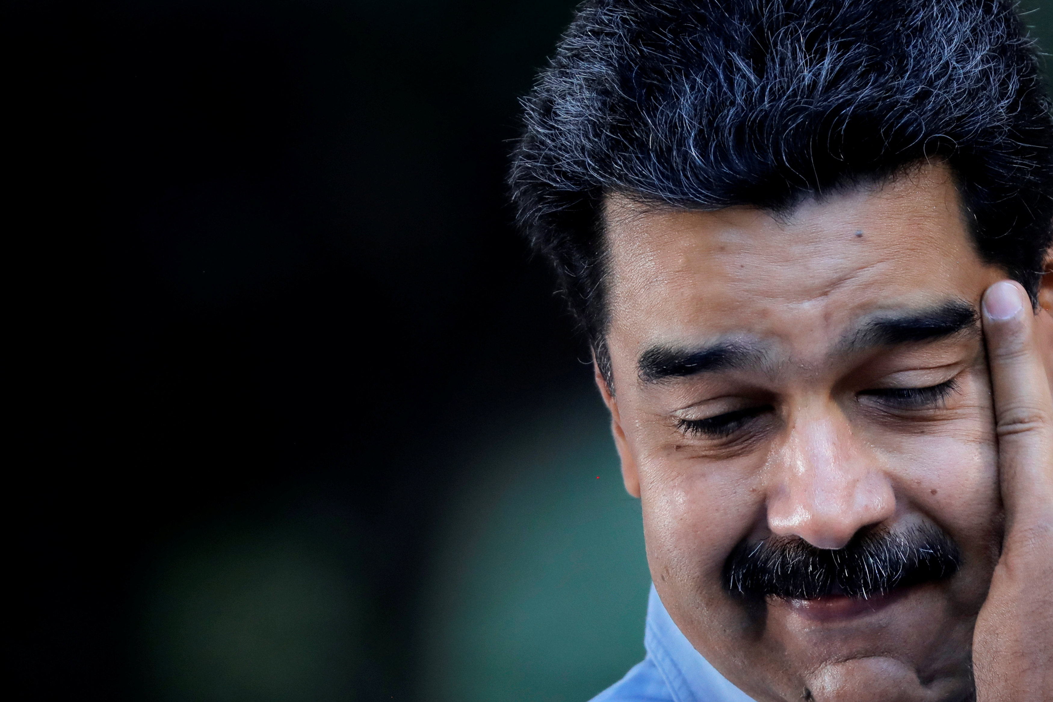 Maduro reza para poder establecer un nuevo canal de diálogo con Biden