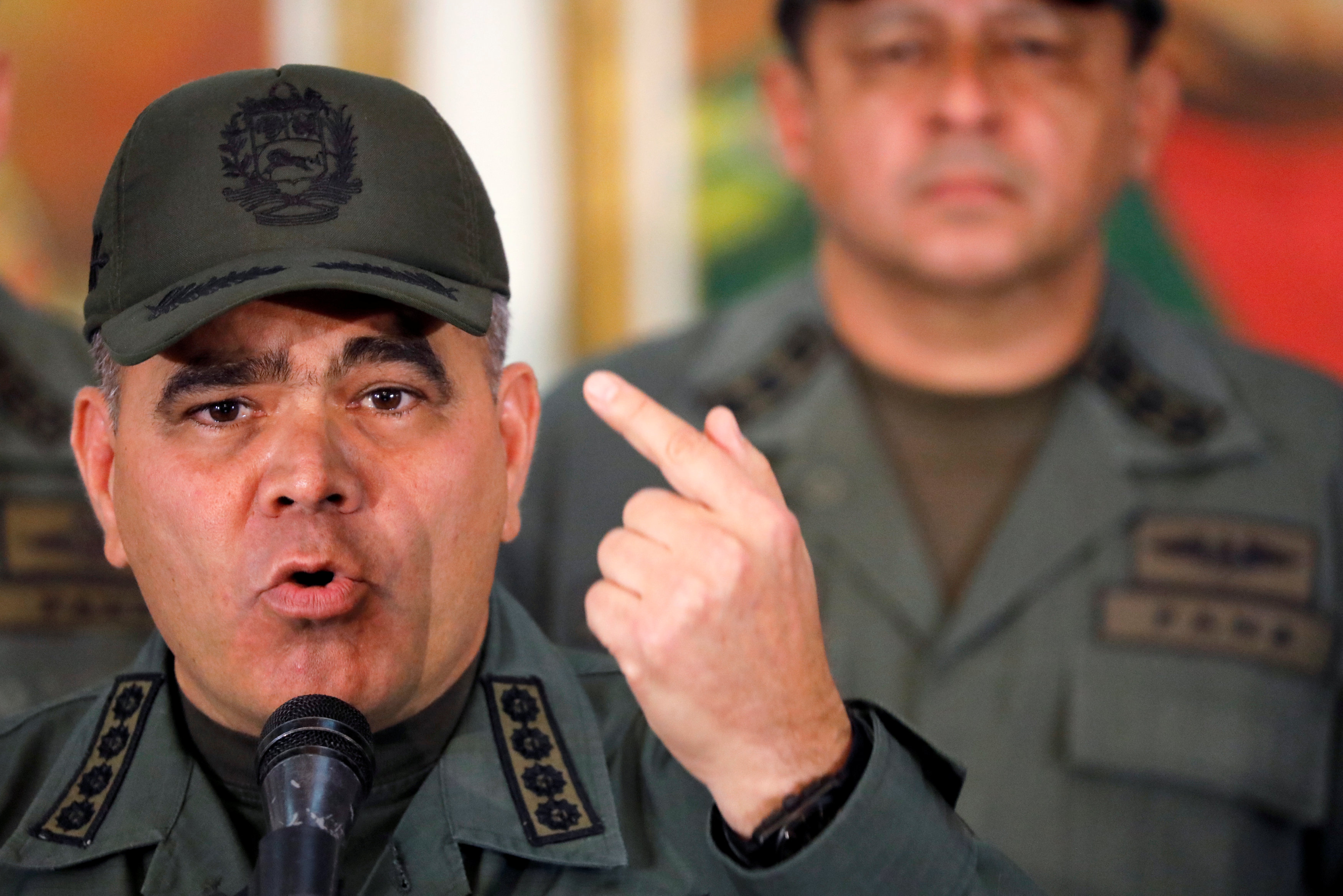 El chiste del día: Padrino López: Envíe nómina de oficiales a EEUU para facilitar las sanciones
