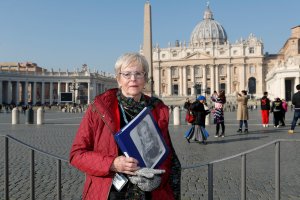 Víctimas de abuso acuden a encuentro en Vaticano para exigir tolerancia cero