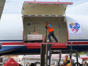 Puerto Rico se prepara para enviar el primer avión con ayuda humanitaria a Venezuela (Video)