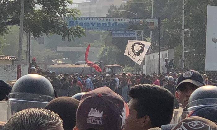 Régimen de Maduro envía a paramilitares a Puente Simón Bolívar #23Feb (Foto)