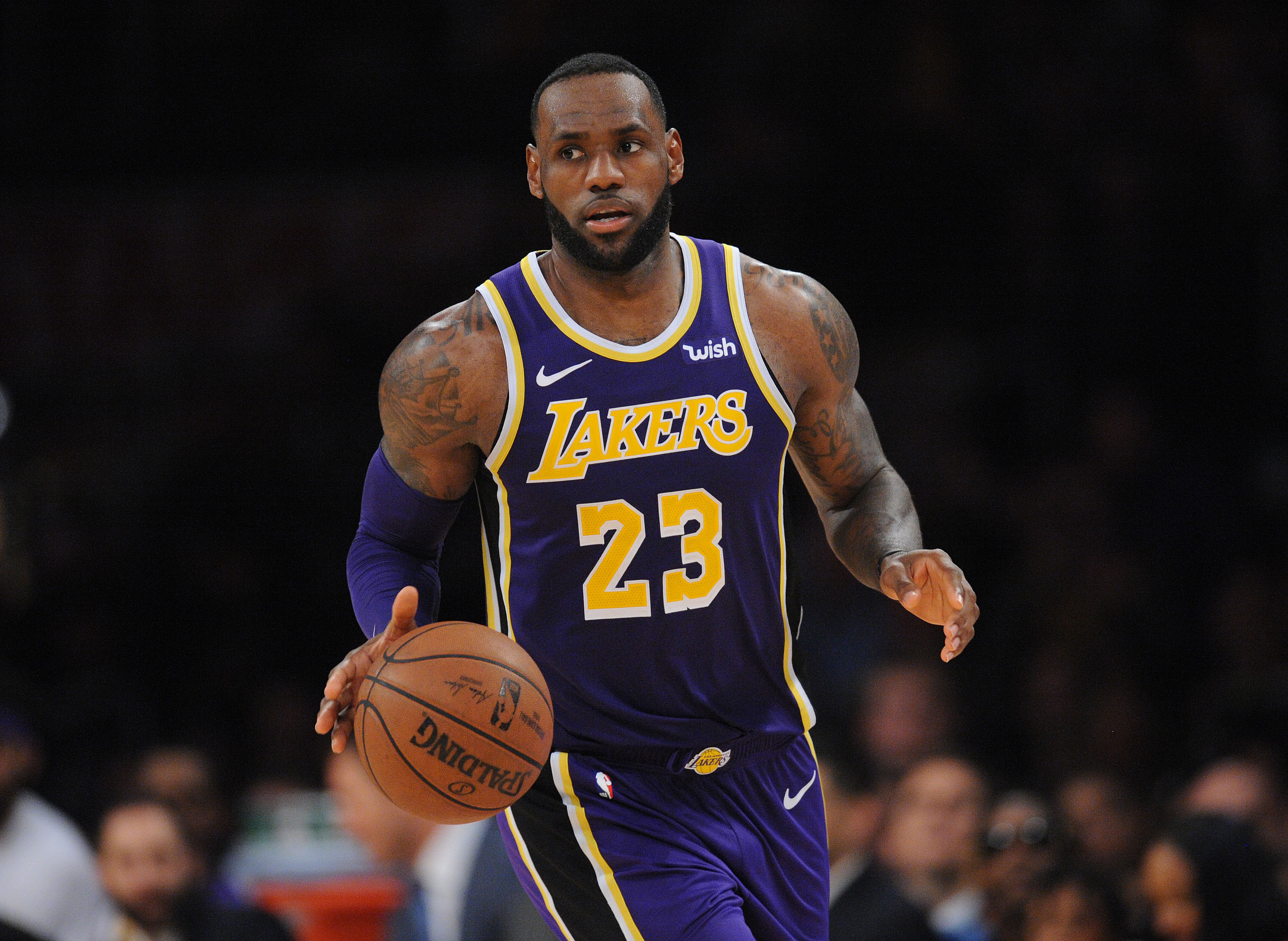 LeBron James hace historia en la NBA: Bate un récord que se creía imposible (VIDEO)